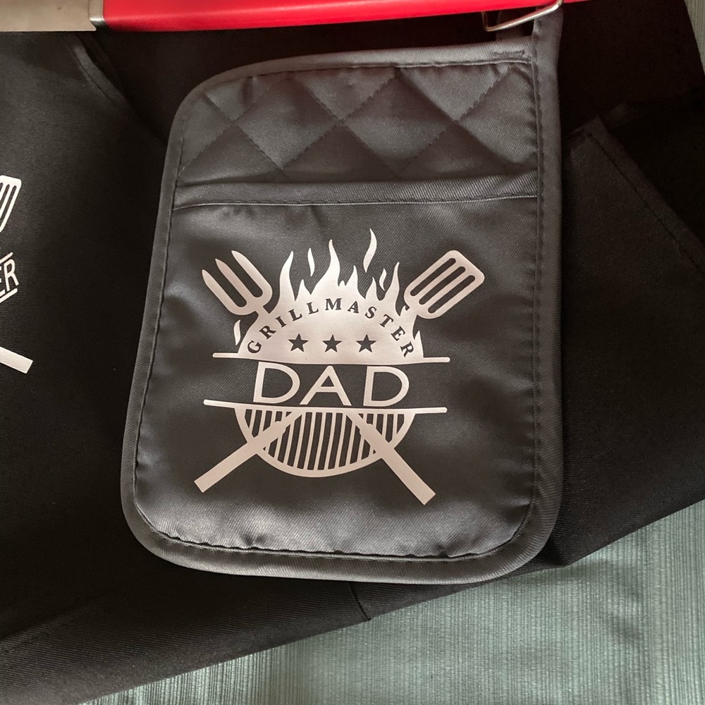 Father’s Day oven mitt - Picture 1 of 2